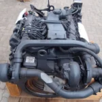 MTU / DAIMLER 8V183TD13 (OM442A) Dieselmotor auf einer Palette, geeignet für industrielle Anwendungen.